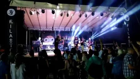 Sistema line array professionale amplificato con 2 altoparlanti subwoofer attivi da 15′′